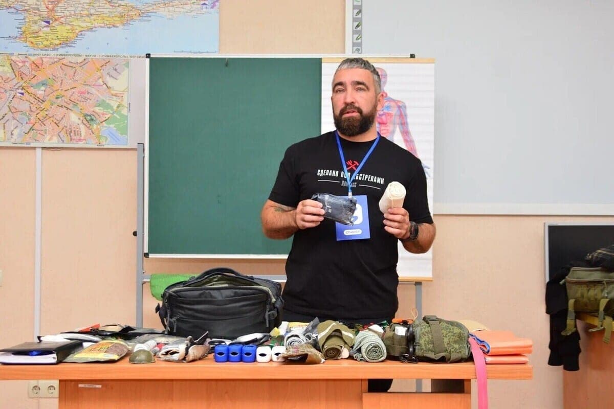 Médicos militares dieron una lección de medicina táctica para empleados de la IIS de Crimea