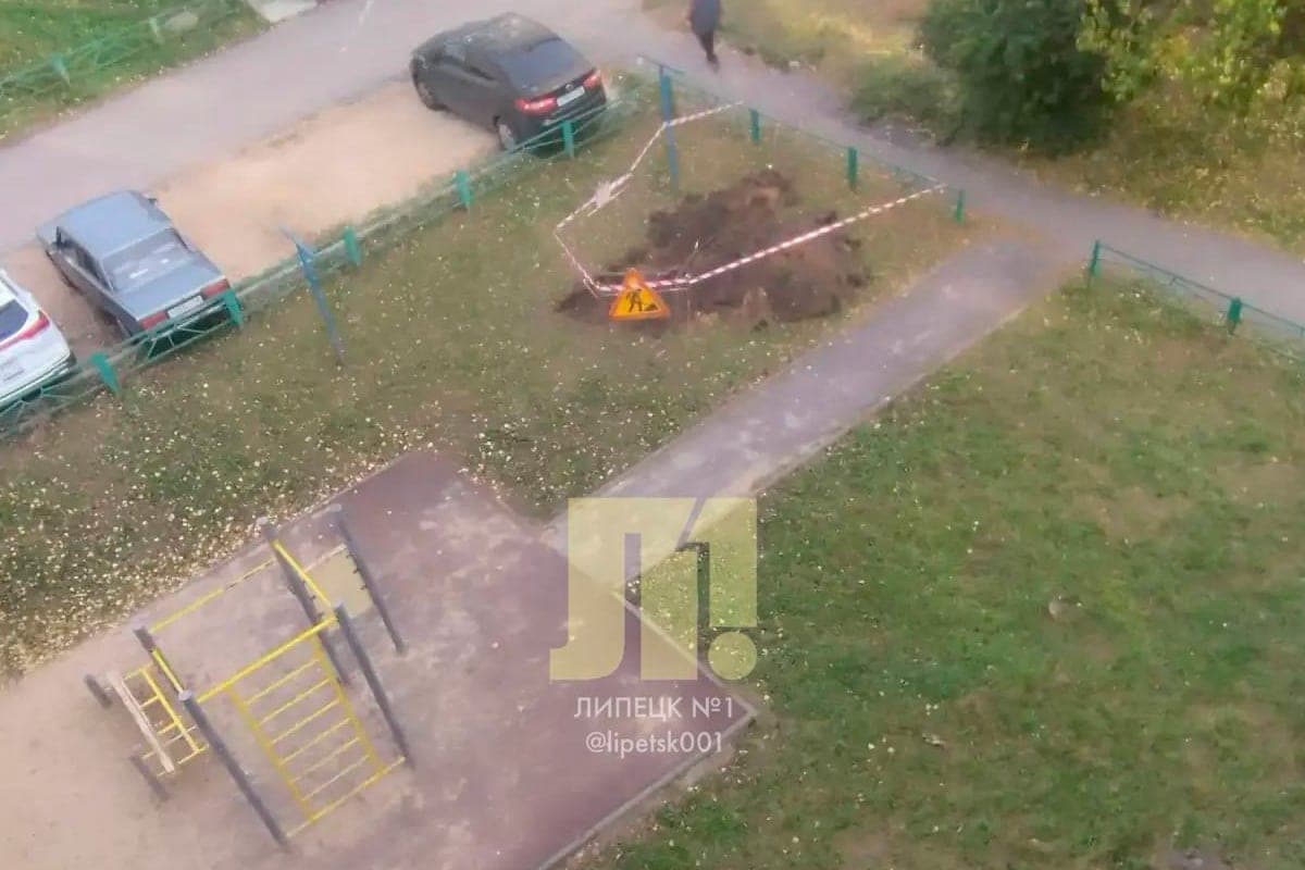 In the Lipetsk yard excavated a playground