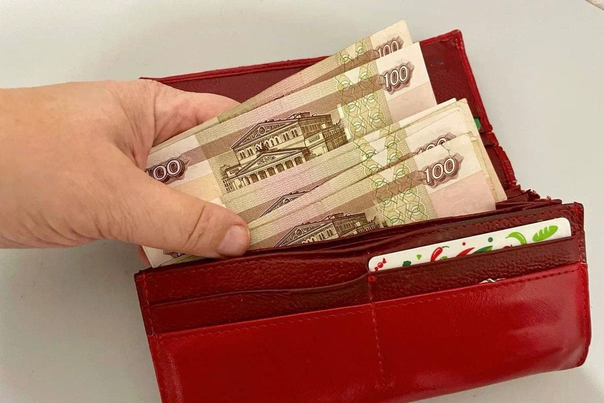 More than 1,000 men in the Ryazan region receive childcare benefits