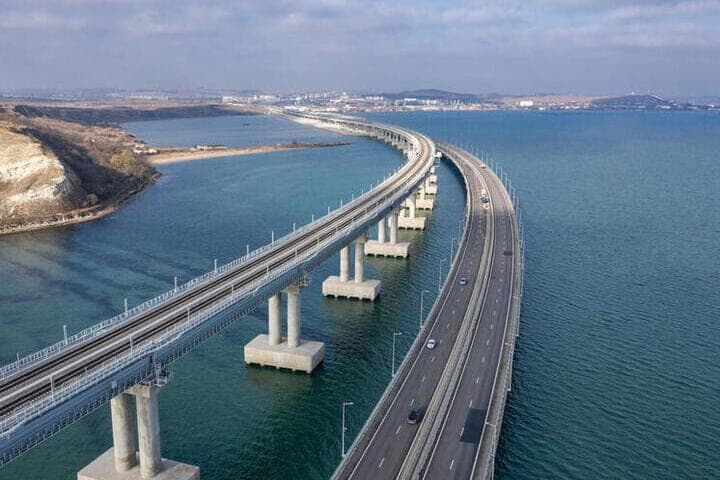 More than 500 cars gathered on October 9 at the Crimean bridge