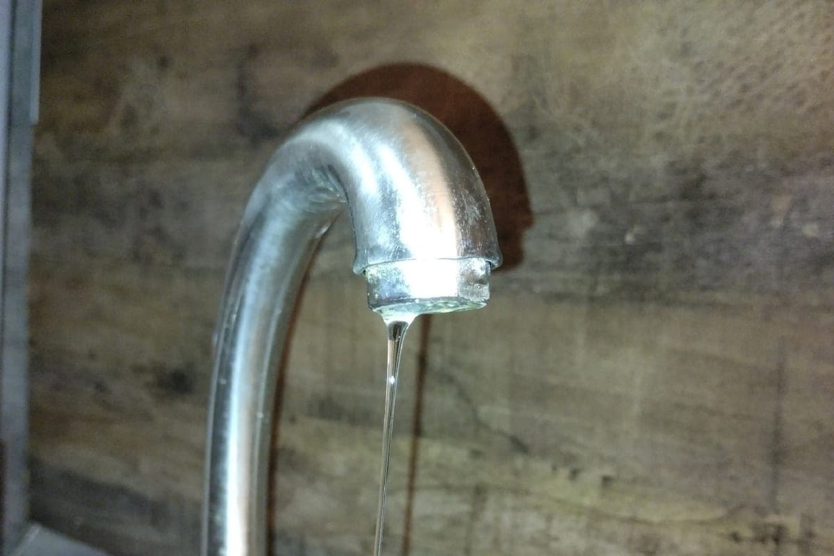 In the red ray temporarily suspended water supply due to accidents