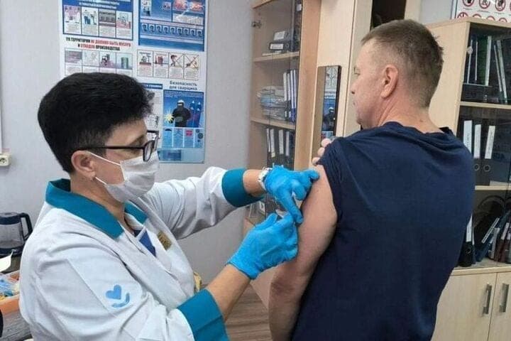 Penza machine tool builders were vaccinated from the flu without interruption from production