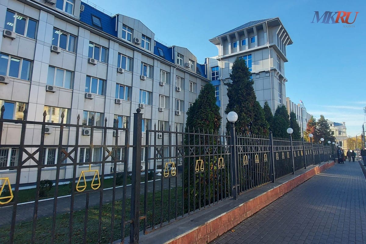 Жители Курска создали УК в Калужской области и воровали деньги жильцов