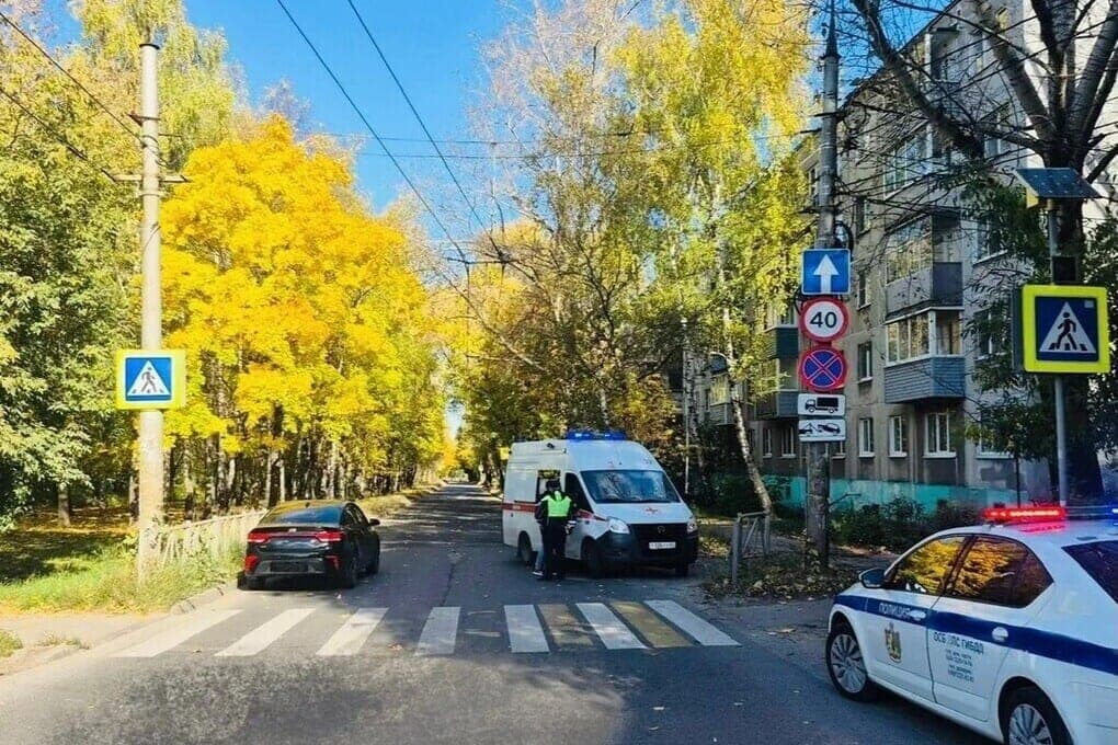 On the street of the Soviet Army in Ryazan, a woman fell under the wheels of “Kia Rio”