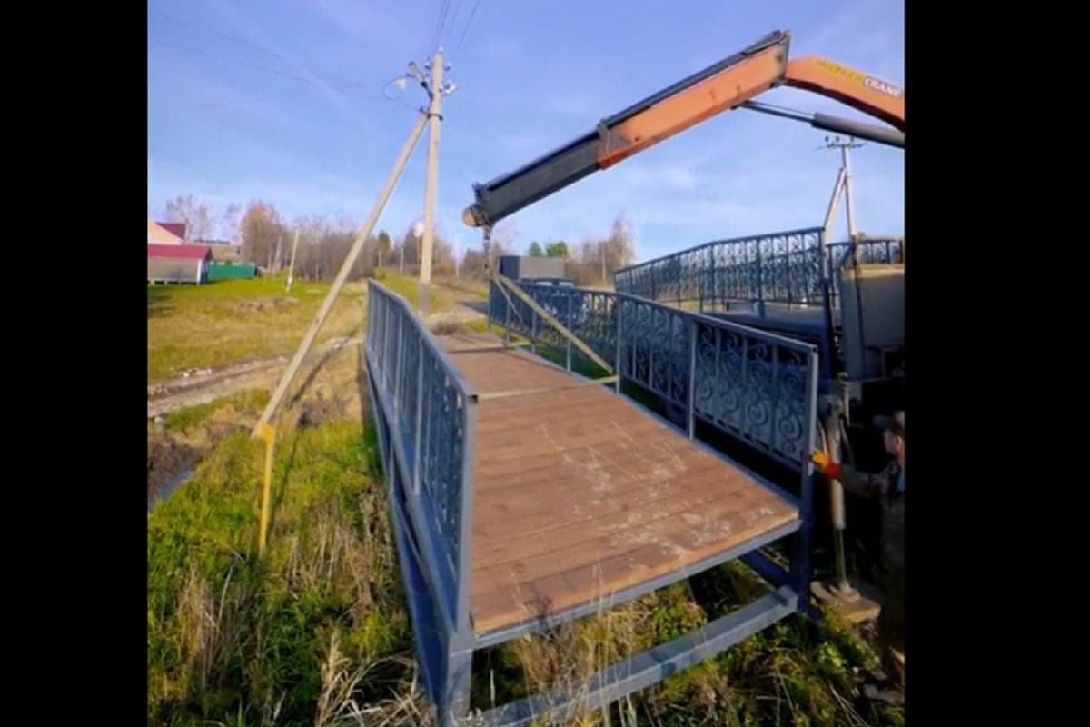 Dans le district de Yaroslavl dans le village d'Andronniki a établi un nouveau pont