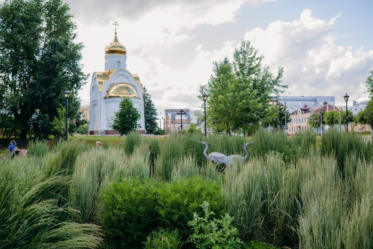 Ivanova city hall demands to remove flower garden on Revolution Square