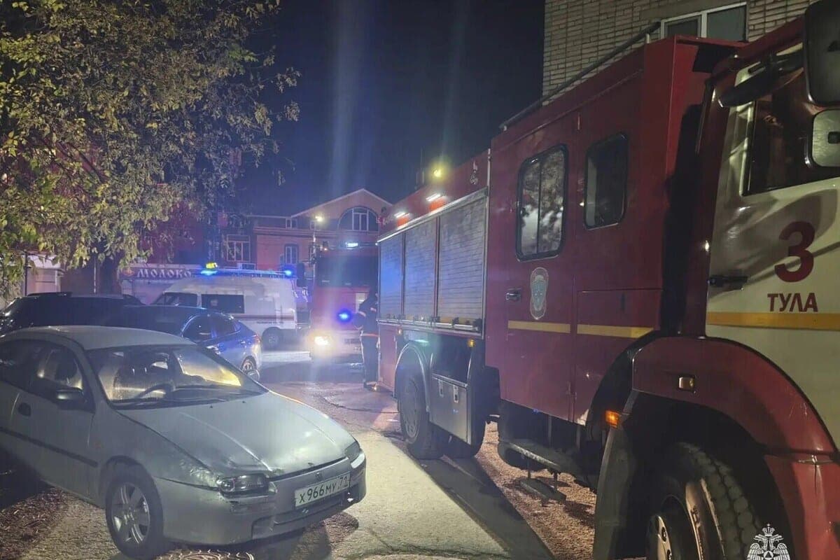 В Туле при пожаре огнеборцы вытащили одного человека