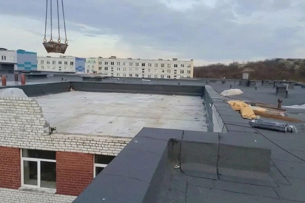 В школе Заозерска 13 лет не работал спортзал из-за аварийной крыши