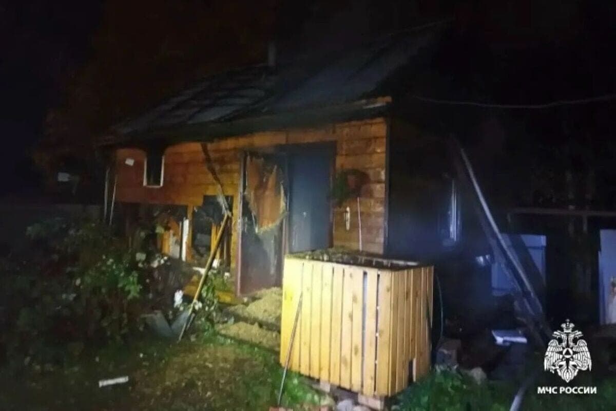Kostroma fires — in the district center of Bui at night caught fire private bath