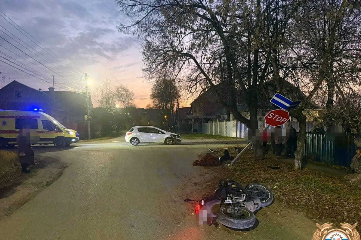 Мотоциклист без прав устроил ДТП в Твери
