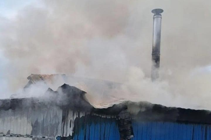 В Железногорском районе потушили горящую баню
