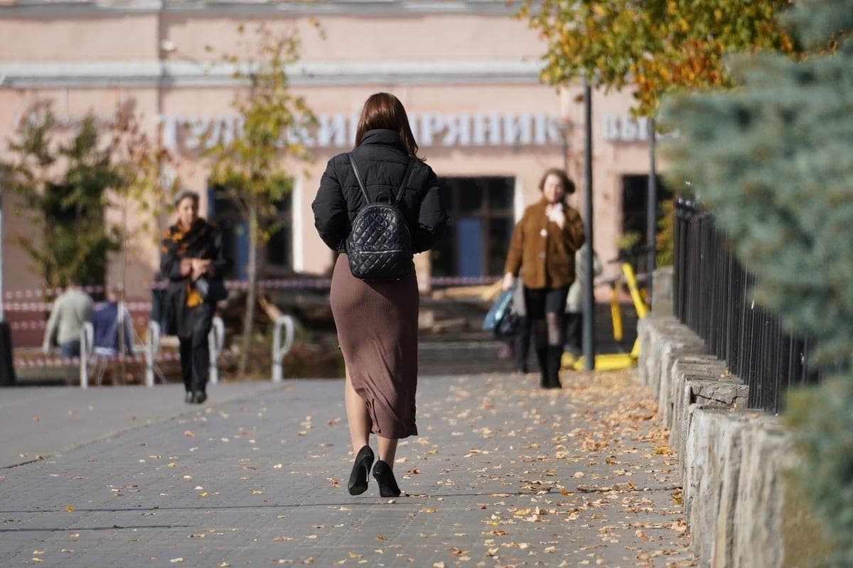 Tulaks are 42% more likely to turn to pedestrian couriers