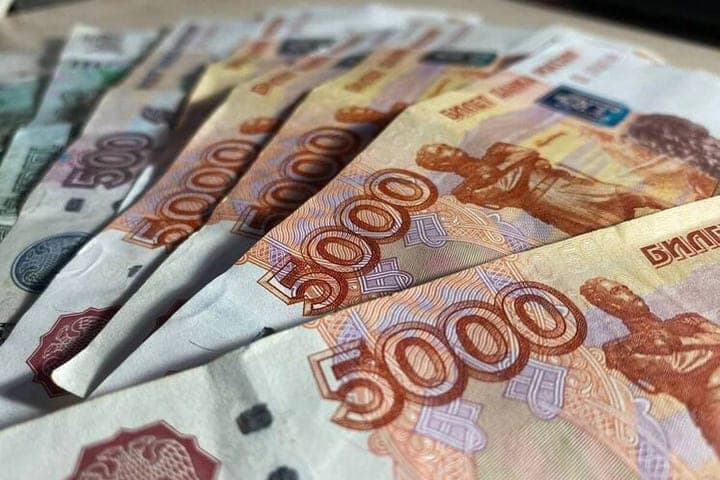 Barnaulets gave almost half a million rubles for a non-existent parcel