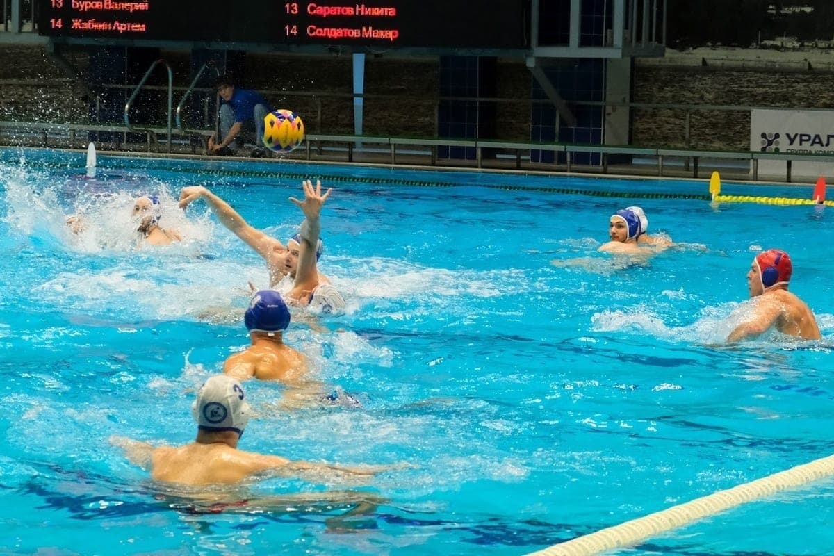 Volgograd waterpolists beat Baltika in Kazan with a score of 14:12