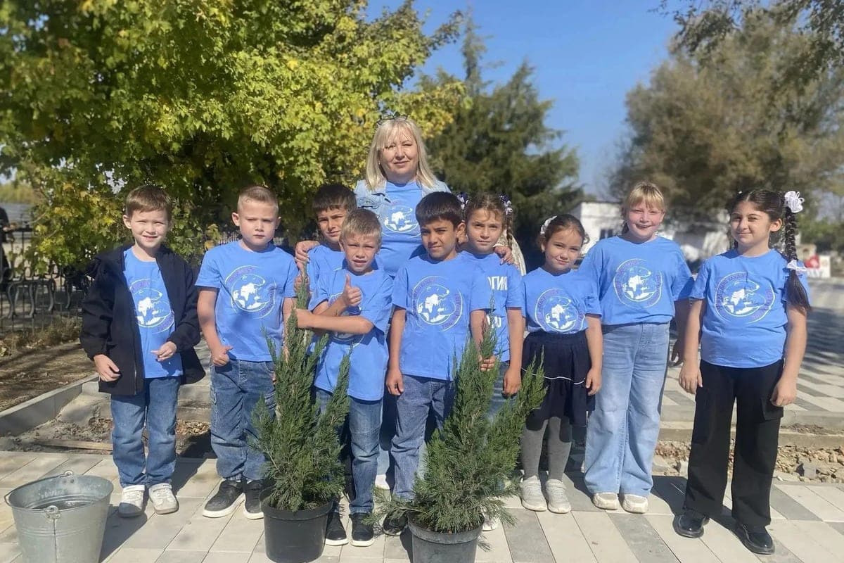 Jóvenes ambientalistas de Kalmykia se unieron a la acción "Preserve el bosque"