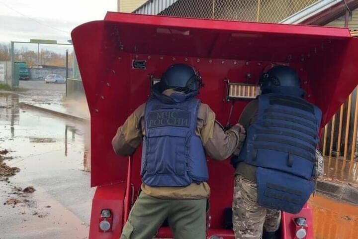 В Бежицком районе Брянска продолжают обезвреживать взрывные устройства