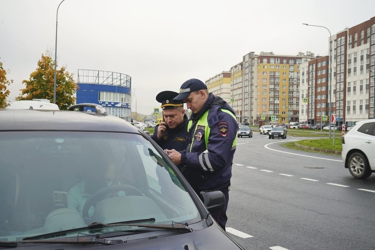 Пять машин должников попали в сети калининградских приставов
