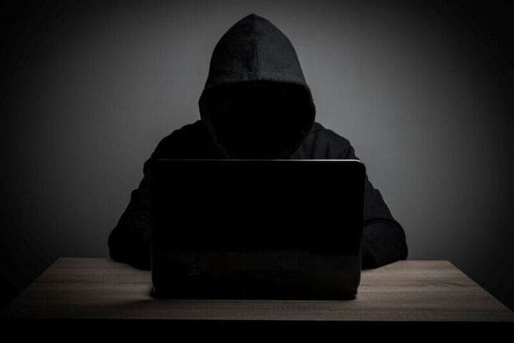 36-year-old ufimka lost 1.5 million rubles, came across a scammer in an online game