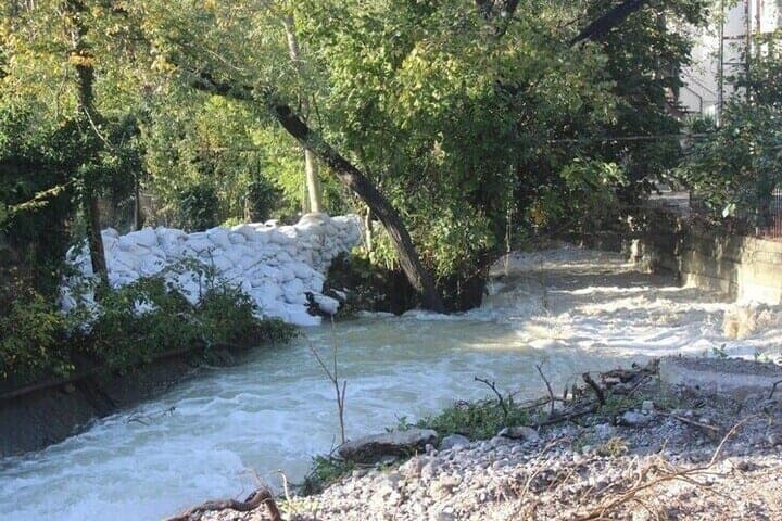 Ten houses in Great Yalta are still flooded