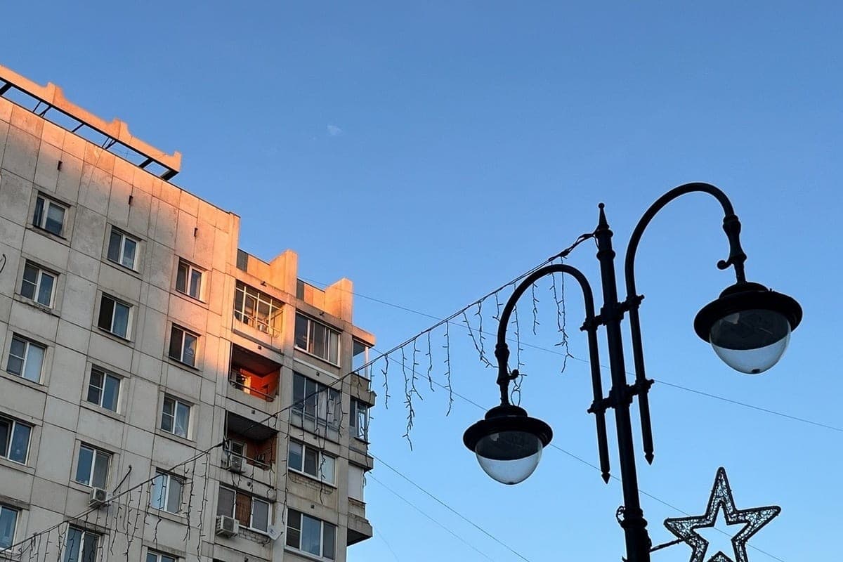 Сегодня в Саратове до +18 градусов, на небе ни облачка