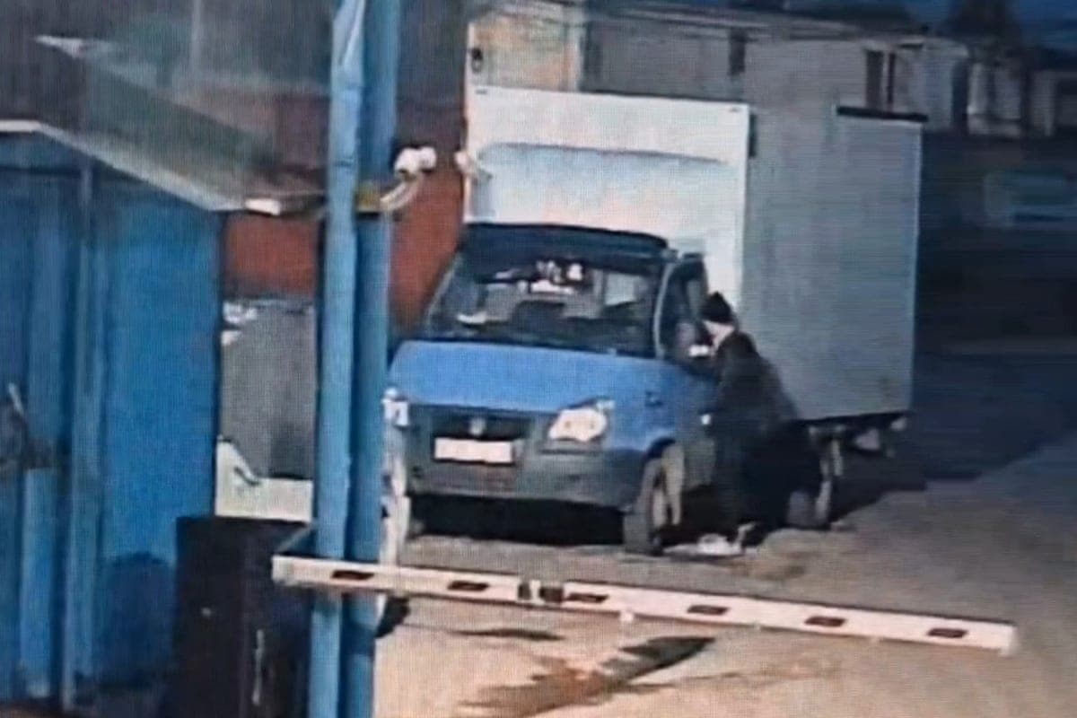 в Твери злостный рецидивист обчистил «Газель» на 48 тысяч рублей