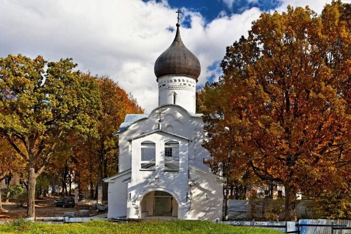 October 29 – Day of Longin Sotnik: we remember the martyr who did not betray the miracle of the Resurrection