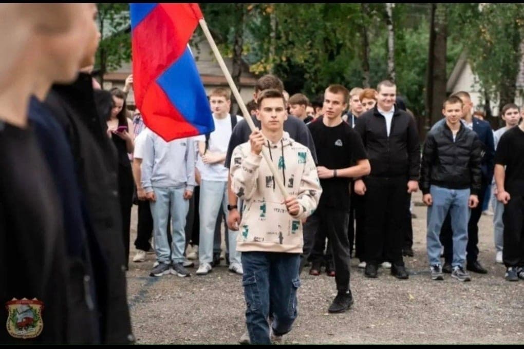 Vasily Anokhin congratulates Smolensk Motor Vehicle College on its 80th anniversary