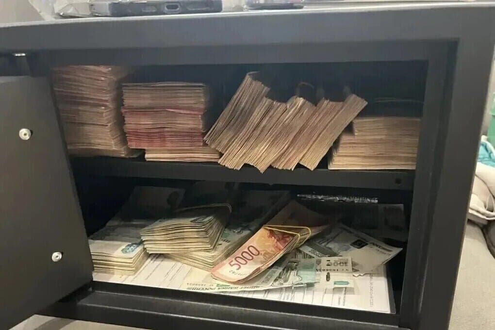 ФТС России пресекла многомиллионную коррупционную схему