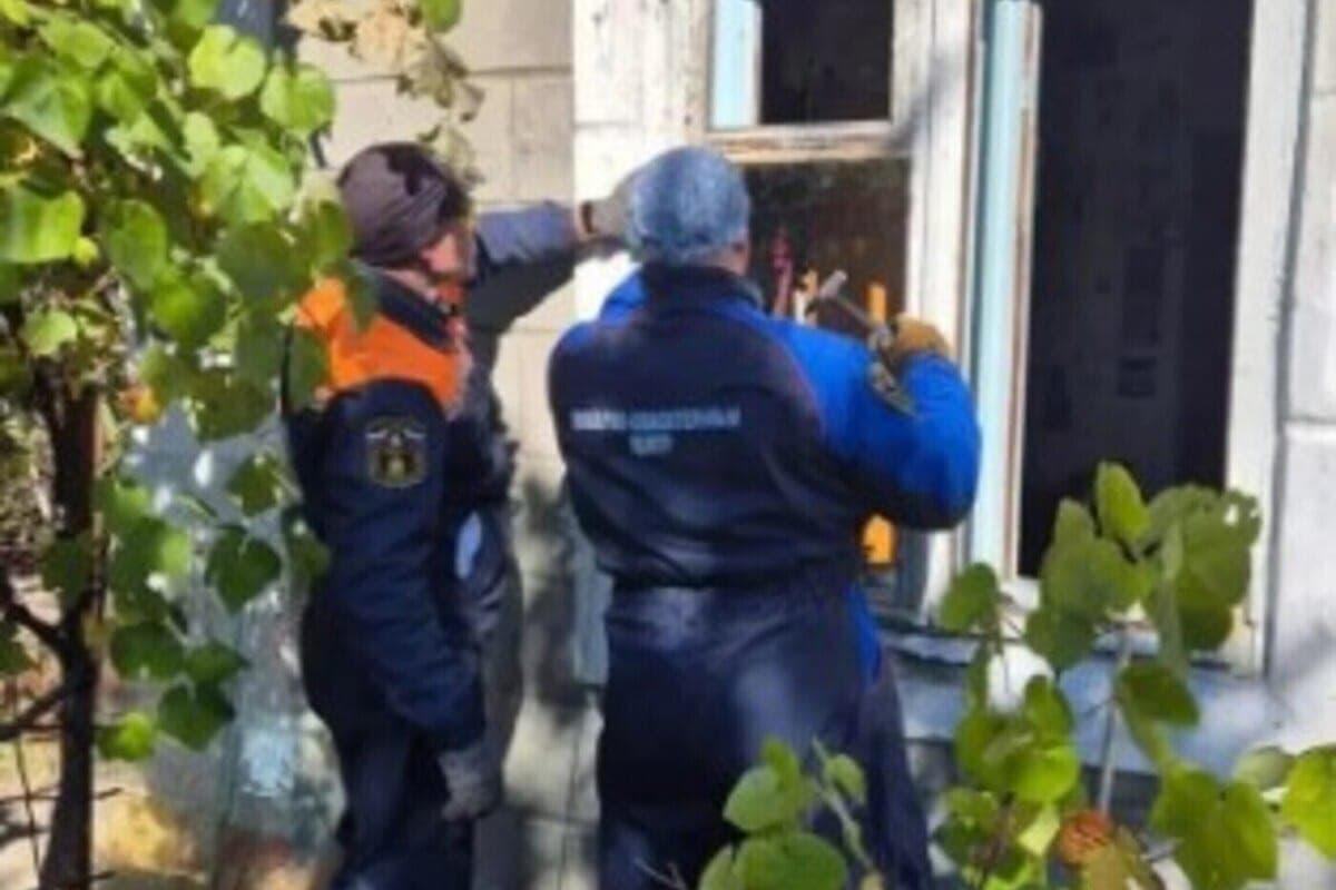 Penza chefs repaired the house of a pensioner in Tokmak