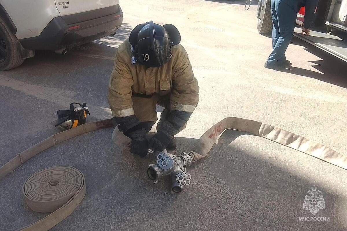In Gus-Khrystalny firefighters worked out the evacuation of high-rise buildings