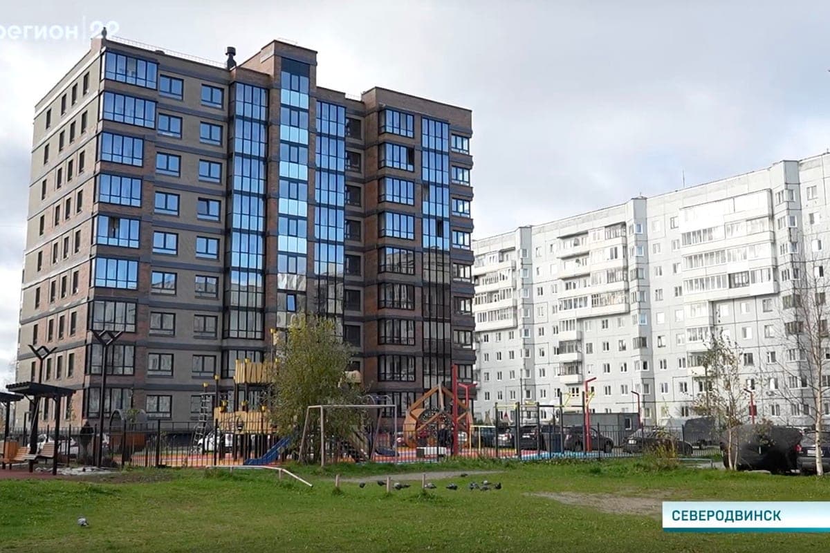 GC "Kronex" has built a sports ground and parking in the yard of Severodvinsk