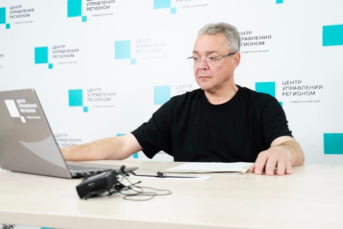 Governor Vladimirov drew a straight line and took control of the problems of countrymen