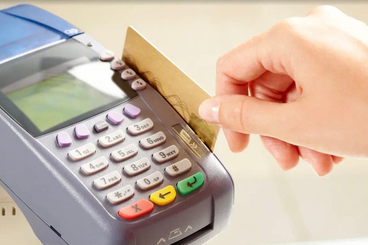 Kotlase will be tried by a teenager for shopping with someone else’s bank card