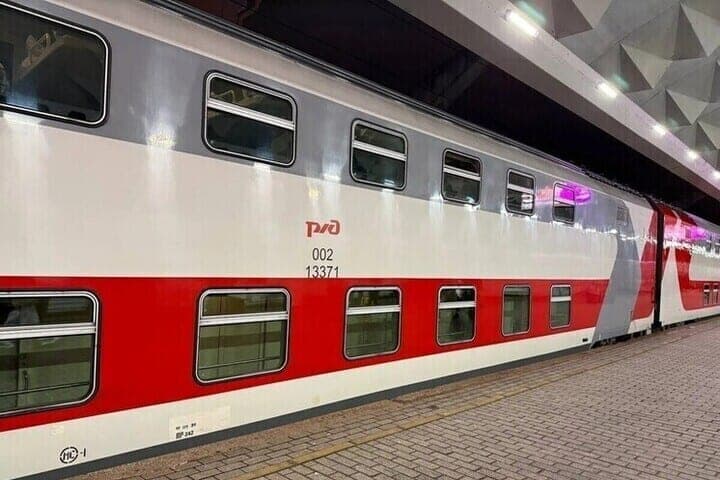 На поезд из Санкт-Петербурга в Мурманск перед Новым годом не осталось билетов