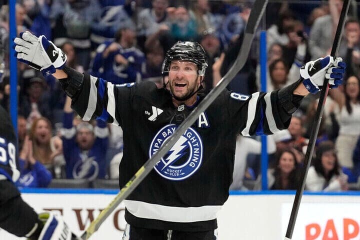 Russie avant Nikita Kucherov a établi un nouveau record de performance