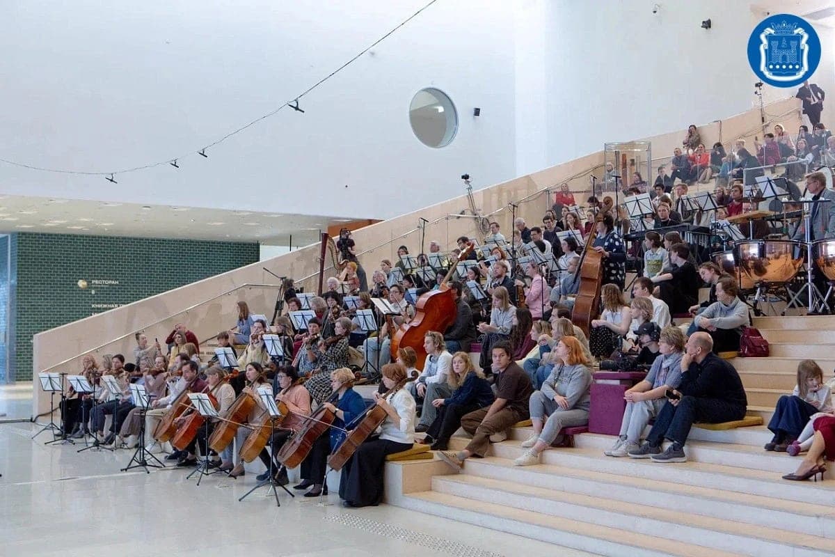 Teleconference in Tretyakov connected pianists of Russia and China