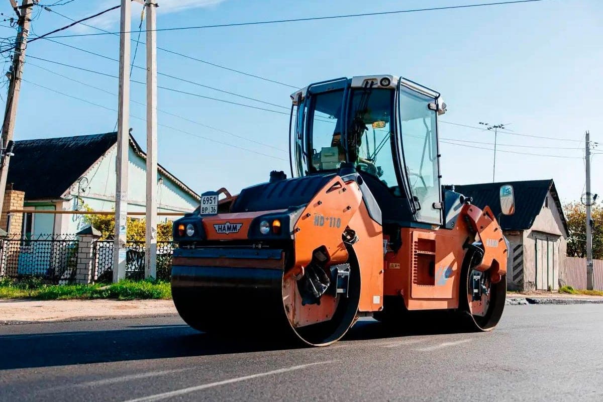 On Pozharsky Street in Lipetsk complete the restoration of the road after replace the heating system