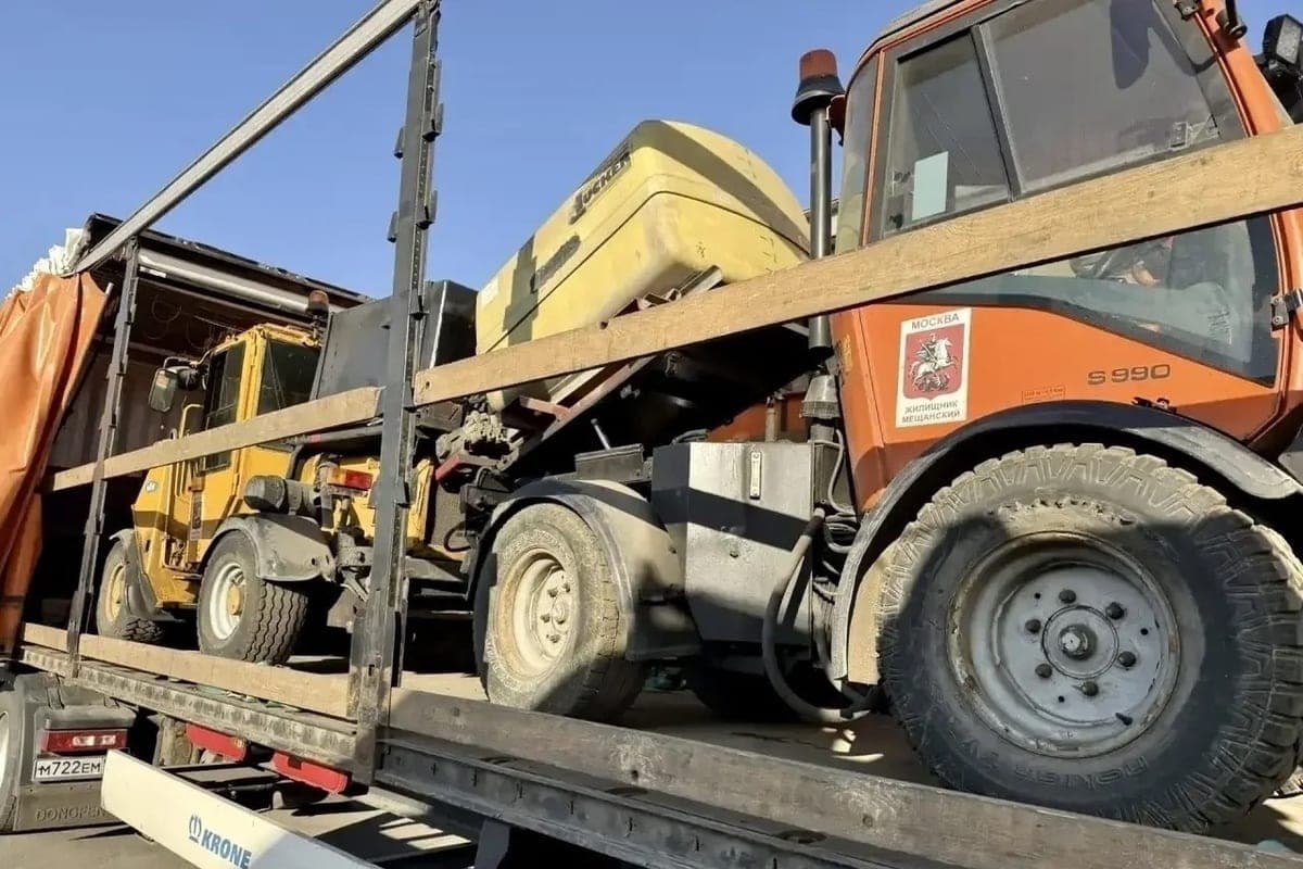 Acht Einheiten kommunaler Ausrüstung aus Moskau an Cherepovets geliefert