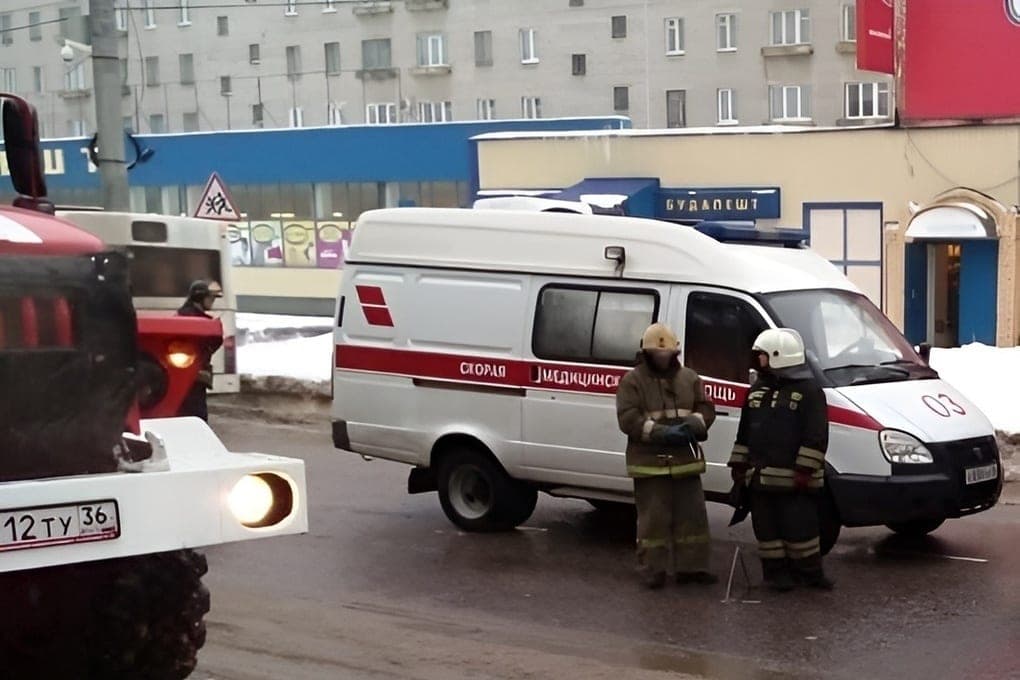In Voronezh faced Renault Megane and the bus Volgabus