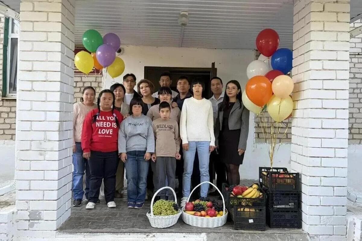 Tax officers of Kalmykia visited the Elista House of Social Services with a charitable mission