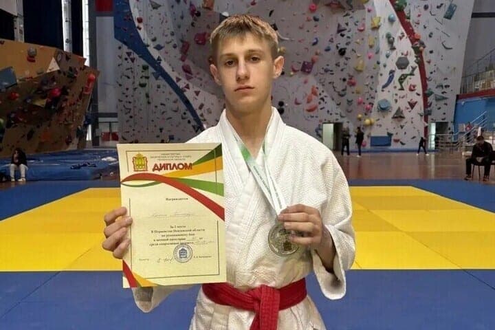A student from Kuznetsk won silver at the championship of the Penza region in hand-to-hand combat