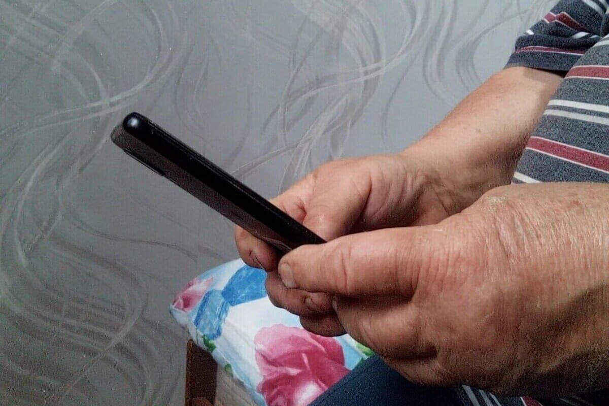 Жительница Кандалакши отдала 9 тысяч мошенникам при покупке дивана онлайн