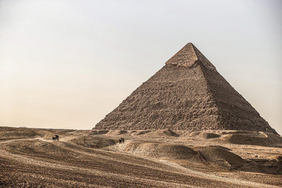 Egypt and Troy: parents of fifth-graders plan a vacation on the history textbook