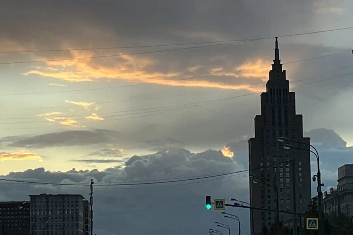 In Mednogorsk, the fourth year can not fix the lighting in the center after reconstruction for hundreds of millions