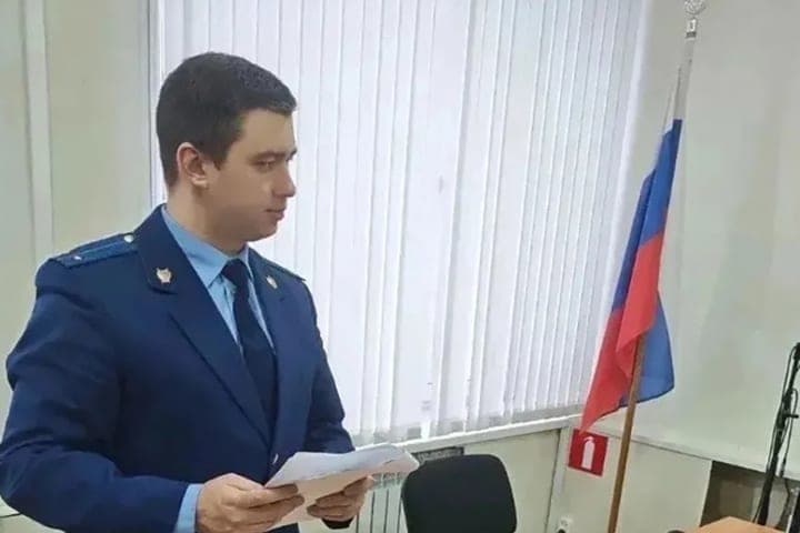 Yukhnov official fined for silence
