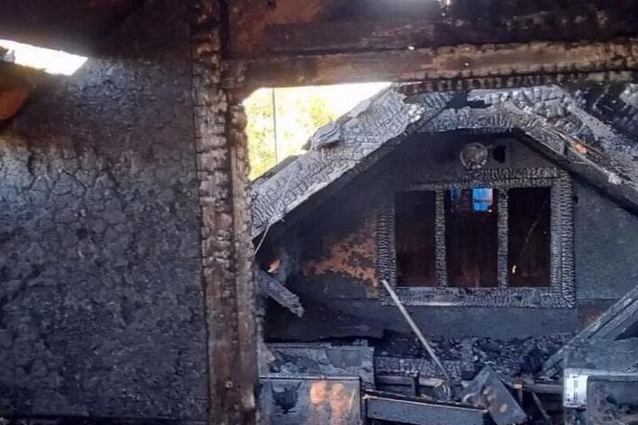 In the village Romanovskaya extinguished burning garage and roof of the house