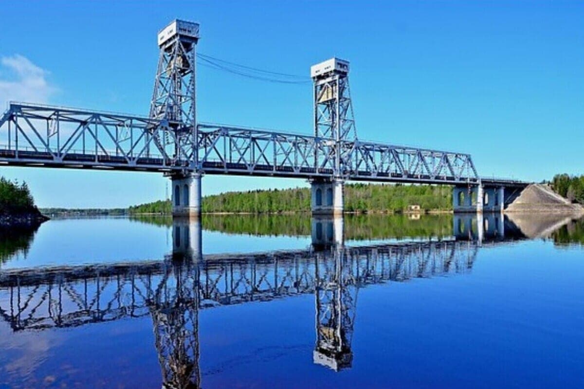 Breeding of the bridge over Svir postponed to October 19