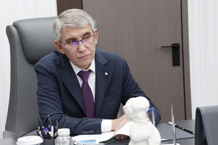 Milyaev noted the contribution of road workers to the development of the Tula region