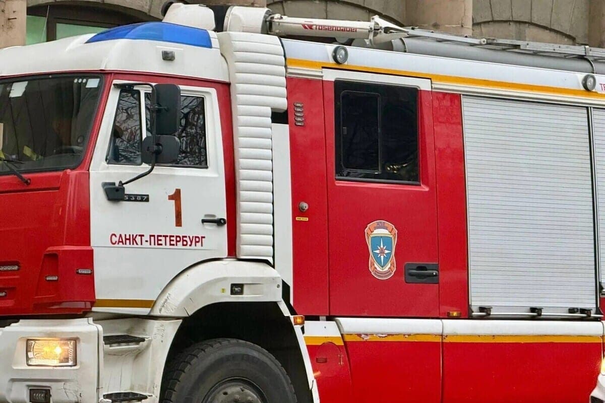 Fuego contra astronautas enviado al hospital dos mujeres y una niña