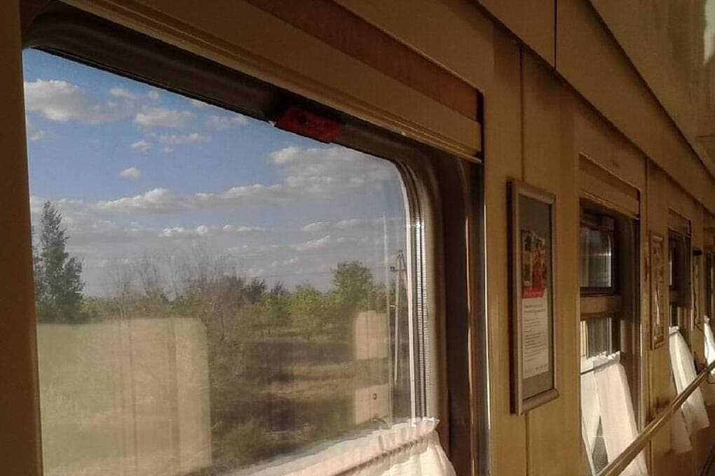 A courier from the Krasnodar Territory took 2 million rubles from a pensioner and was detained on a train
